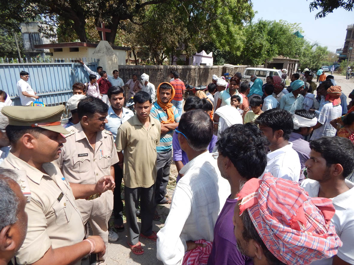 beating of bus helper in ballia of uttar pradesh