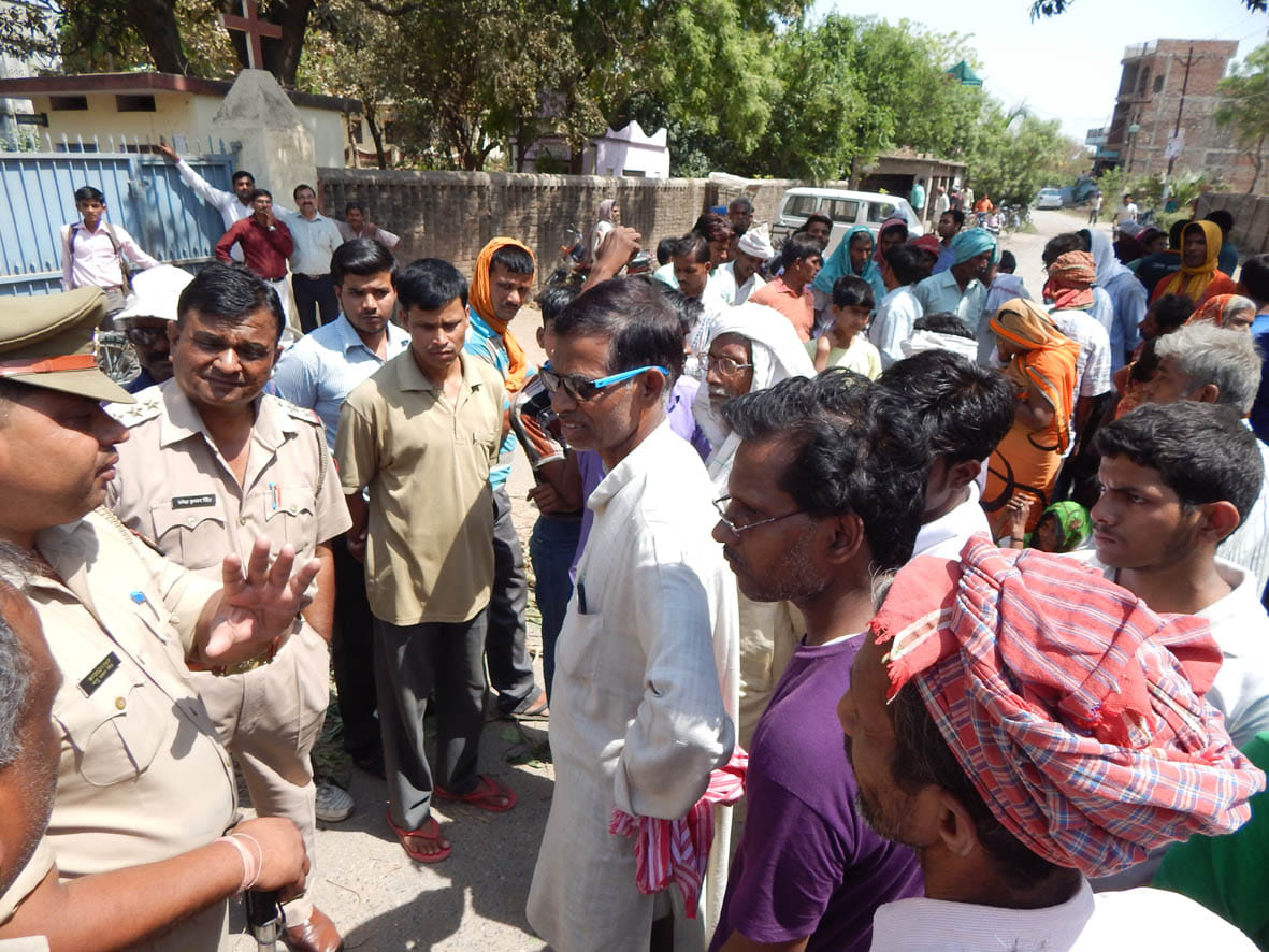 beating of bus helper in ballia of uttar pradesh