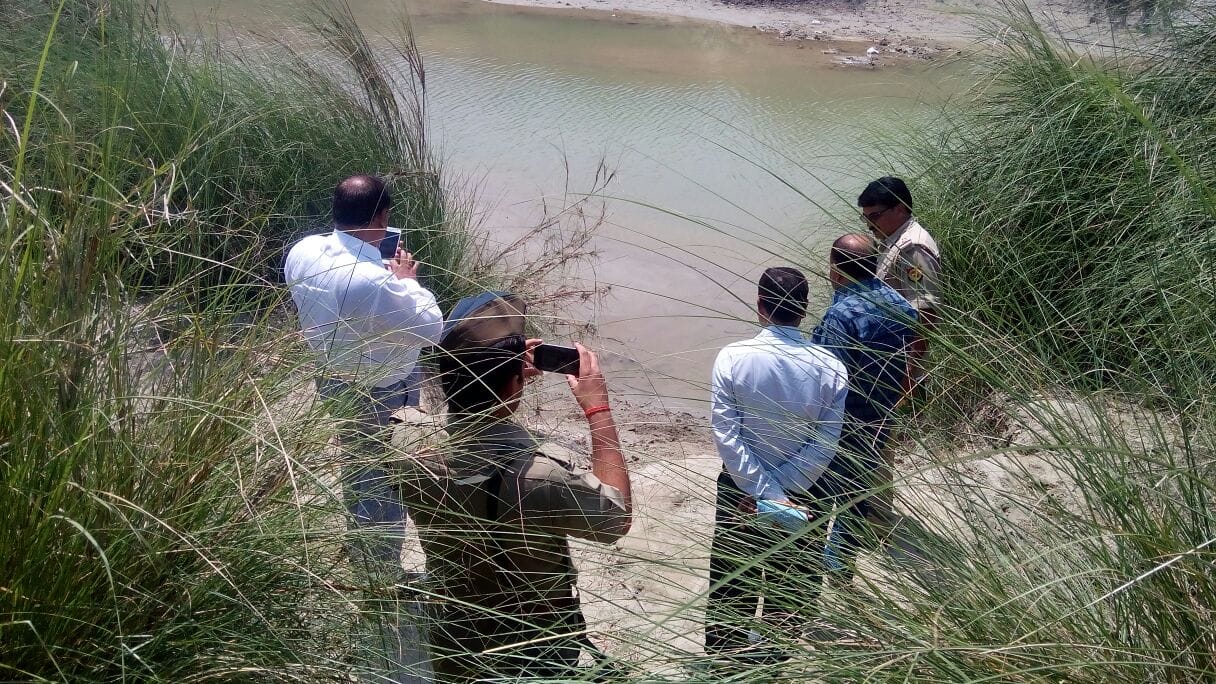 girl deadbody found in bag in raebareli 