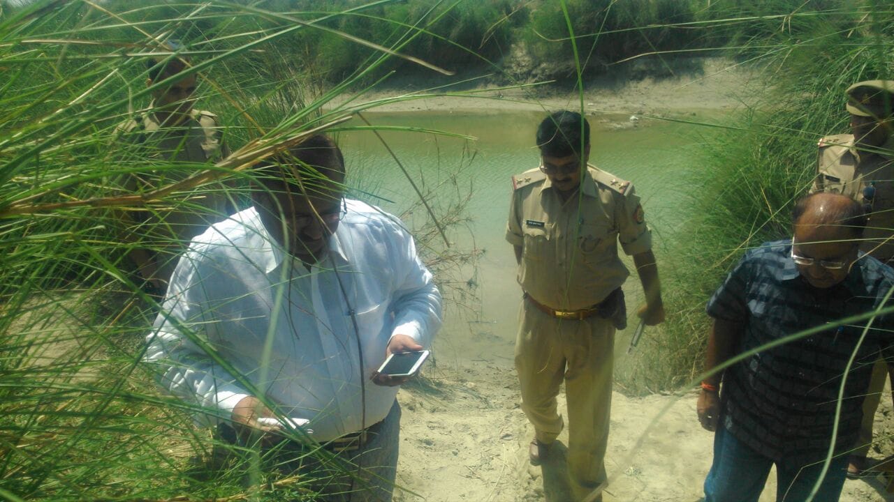 girl deadbody found in bag in raebareli 