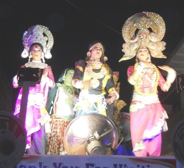 Seeing the crowd spellbound vibrant floats