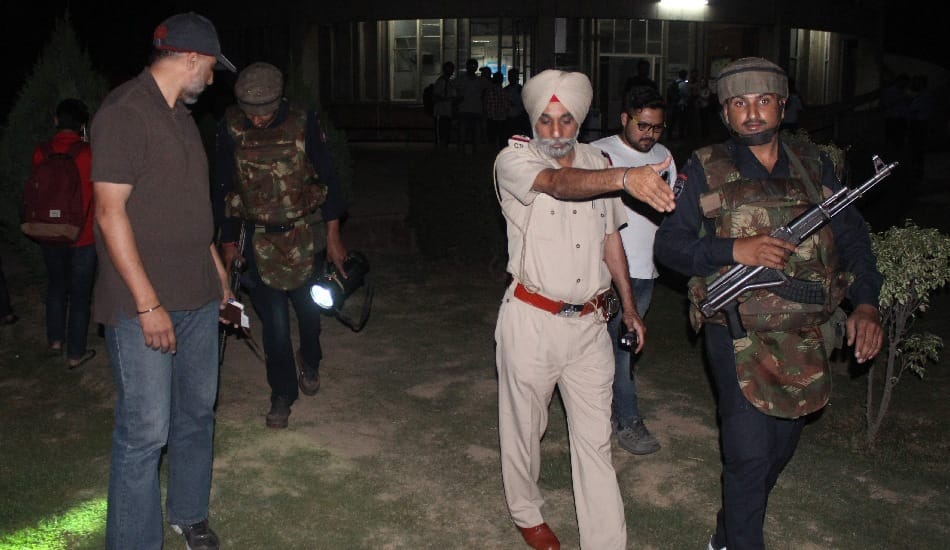 firing in student group in punjab university campus, SOI president injured
