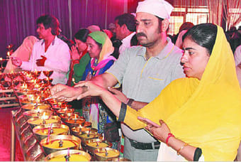 First Navratri devotees descended on the temple