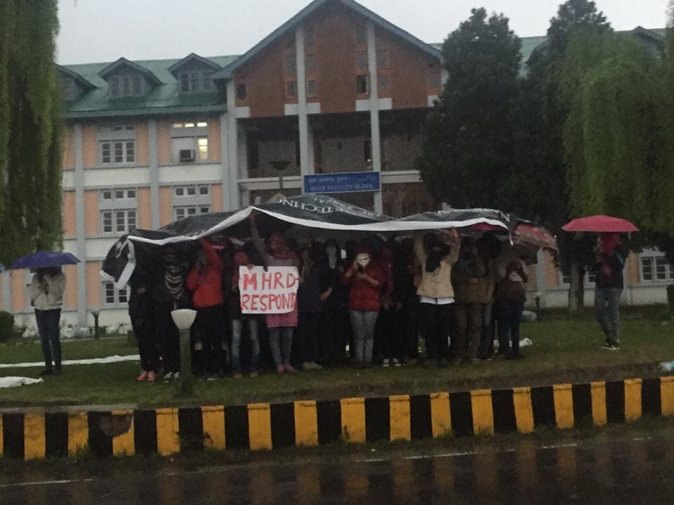 rape threat to non-Kashmiri girl students