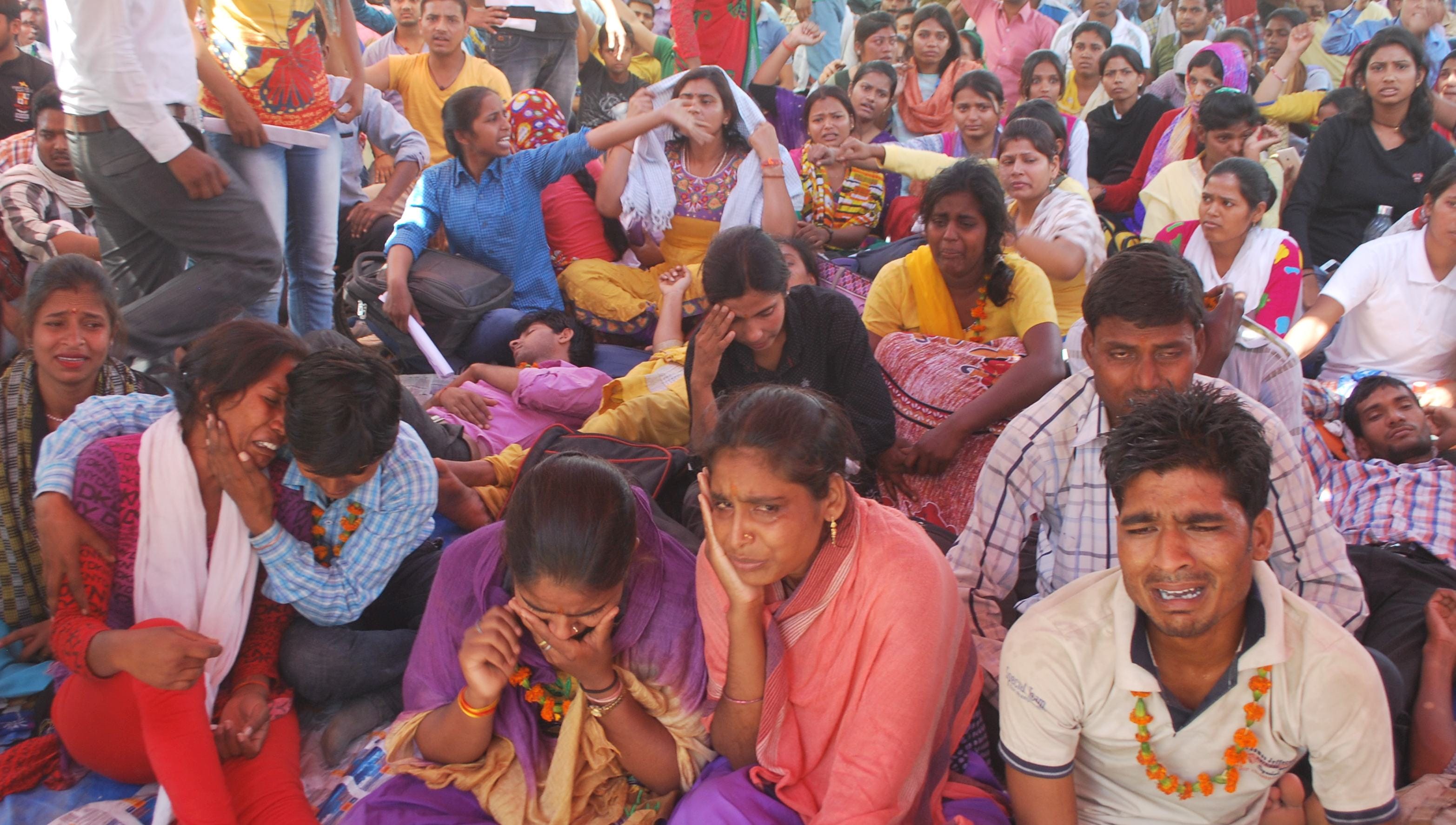 protest of applicants of police recruitment.