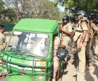 Police lathicharge at applicants in Lucknow.