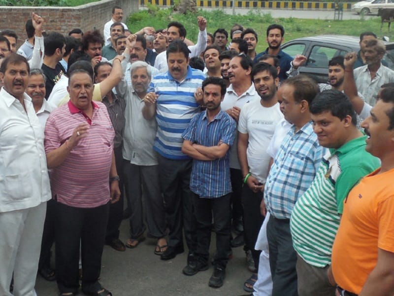 jweller protest, protest in front of MP, pathankot protest, pathankot, protest