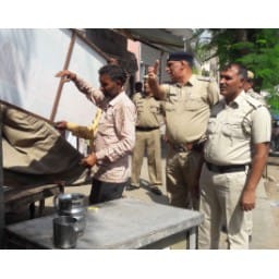 bhiwani news, traffice, car, sho, shoapkeeper, racket