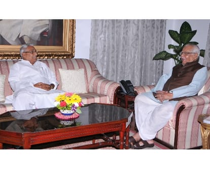 Vidhan Sabha chief meets to UP governor.