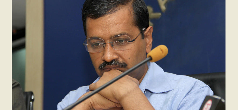 aam admi sena man wanted answer from kejriwal before throwing shoe on him 