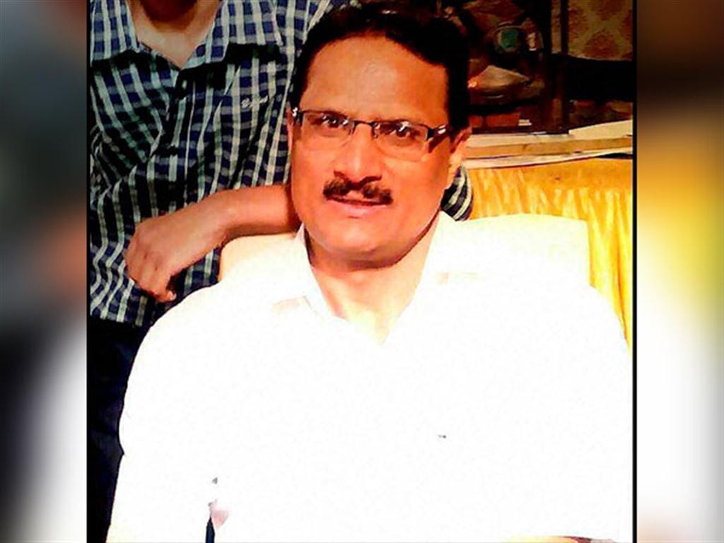 DSP tanzil murder case: Munir aide Shadab arrested by STF.