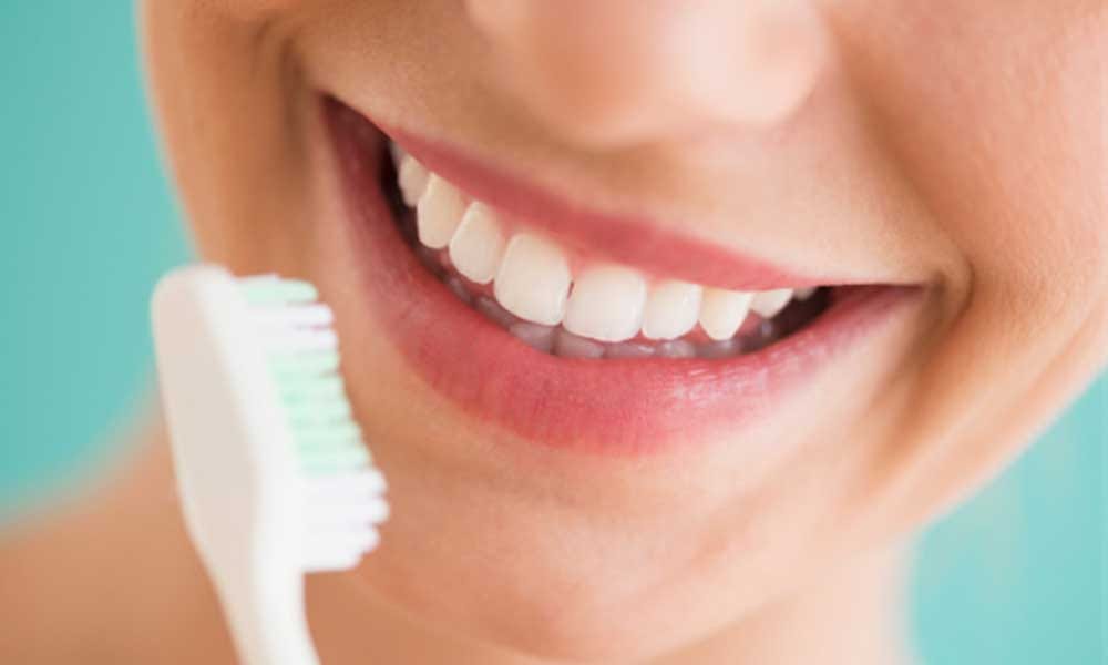 Tips for white teeth to remove yellowness