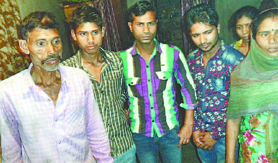 Five houses hectic robberies, cash looted jewelery worth millions