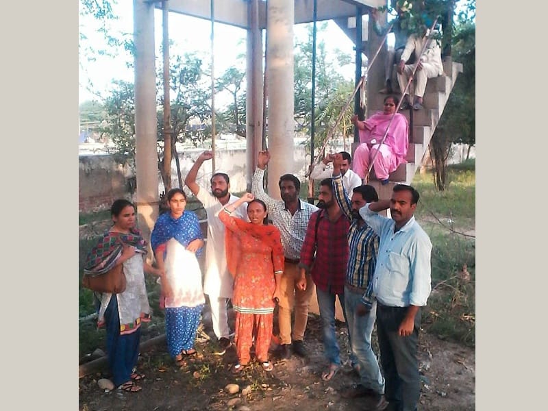 teachers protest, teachers protest in bhatinda, teachers on water tanki in bhatinda, 