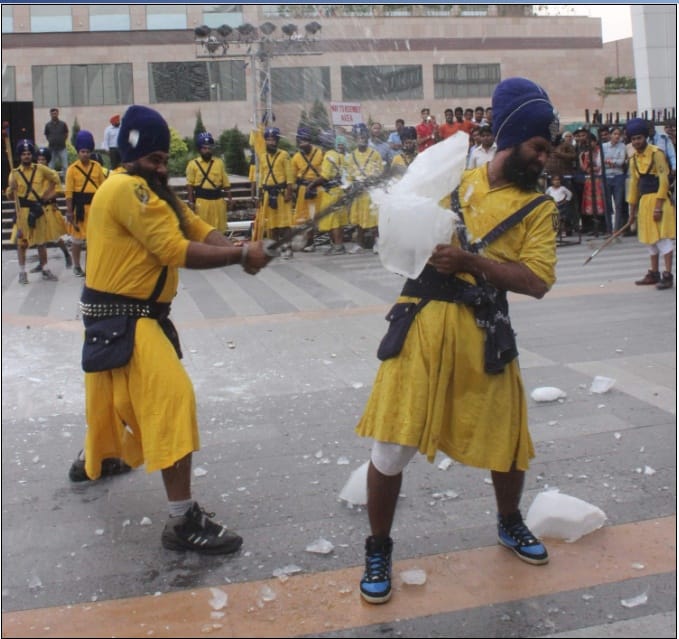 baisakhi utsav, gatka performance, diler-e-khalsa, elante mall, chandigarh