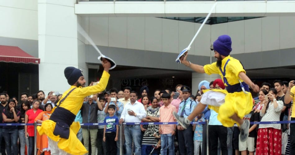 baisakhi utsav, gatka performance, diler-e-khalsa, elante mall, chandigarh