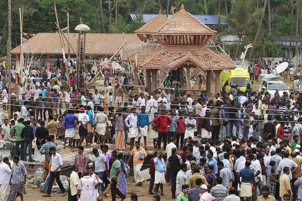 prayer in gurgaon for kerala temple accident dead person