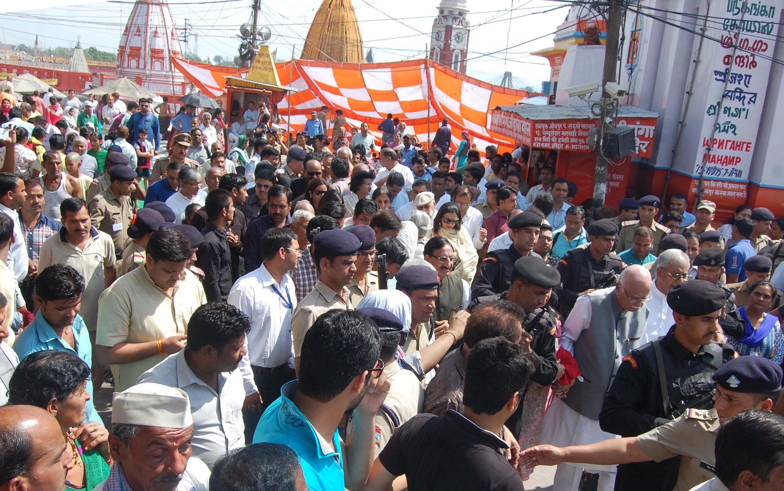 Lk Advani Wife's Ash Flown in haridwar