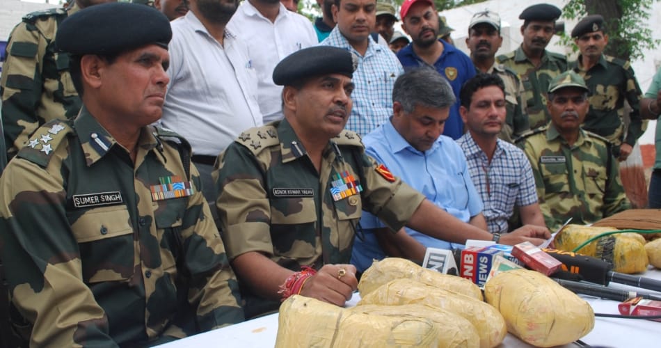drug smuggling, drug racket, pak smugglers encounter, punjab bsf, amritsar encounter, punjab