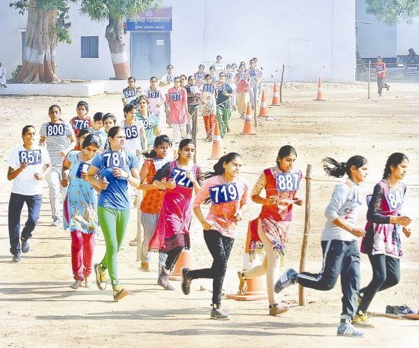 952 run for police job 