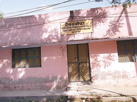 Sat night shelters are imprisoned, harassed Timardar