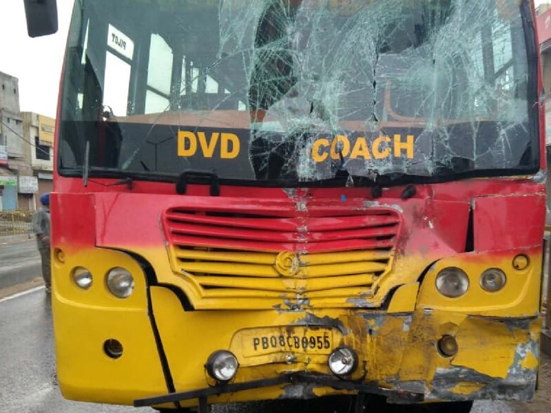 accident, 9 injured, two buses collision, bhogpur busstand, jalandhar