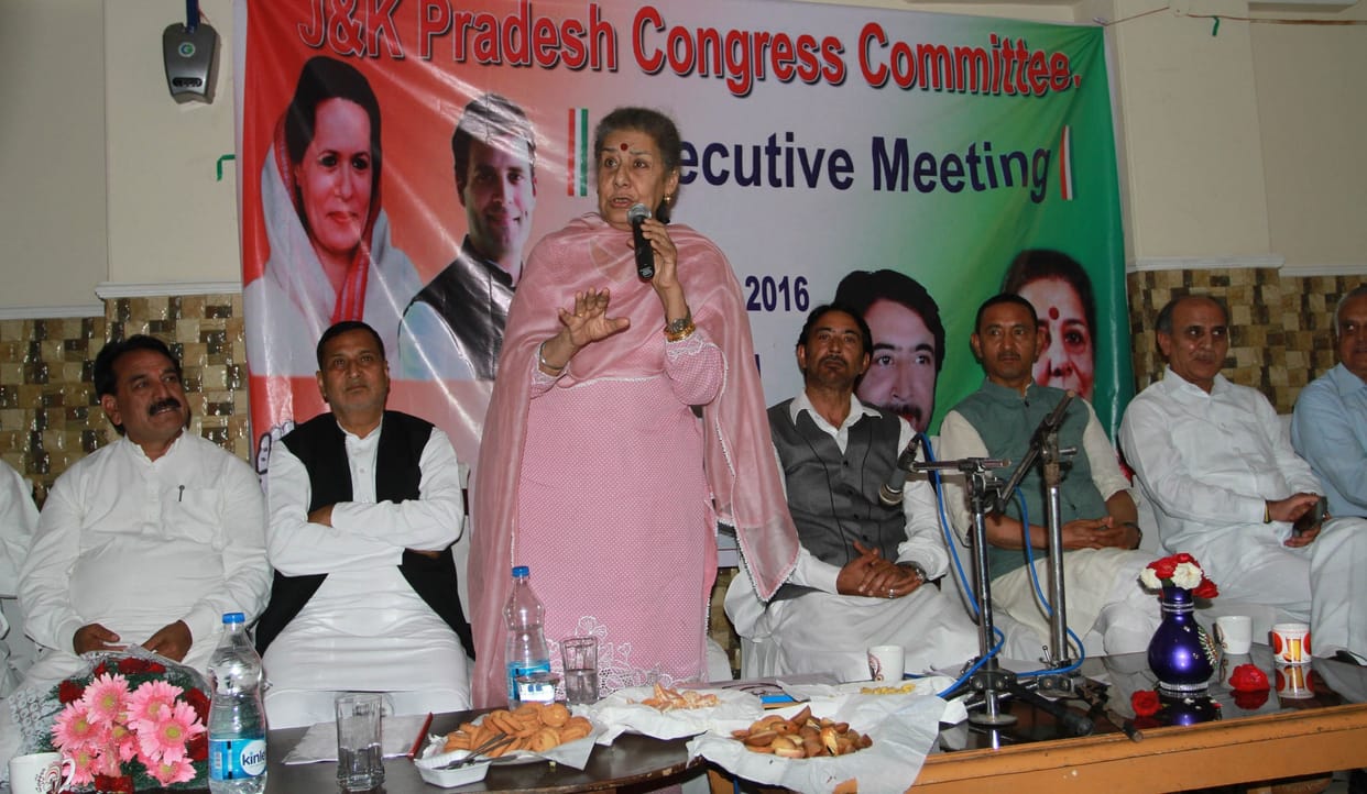 Soni's meeting with Congress workers