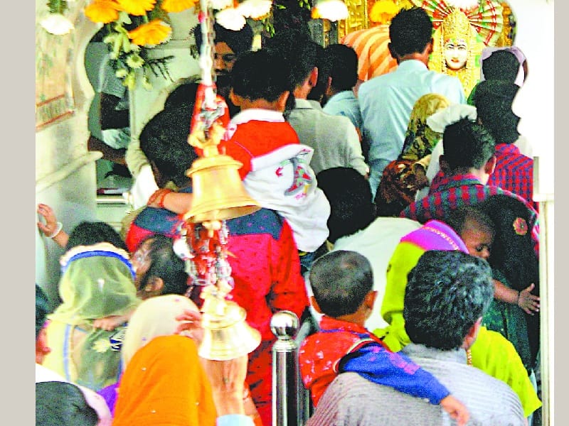  Mata Mansa Devi Temple, thousands devotee ruehed in panchkula 