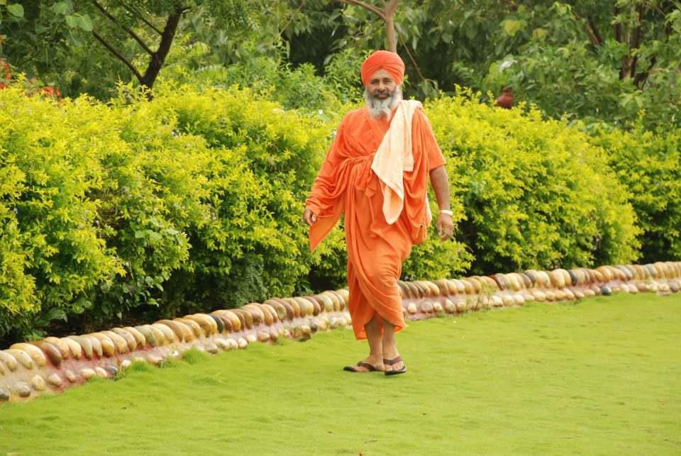 Eco Baba, the Man Who Cleaned a 160 Km Long River with villagers
