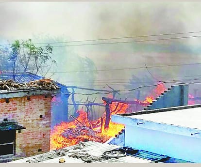 Fire incident in Balrampur.