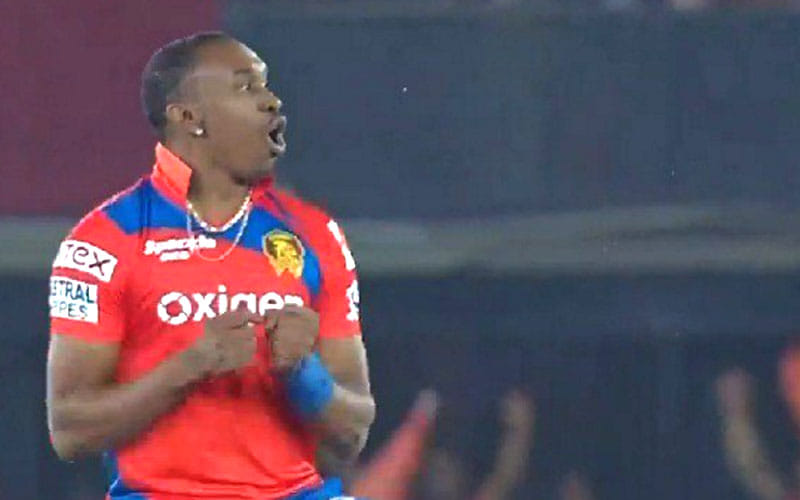 Dwayne Bravo become most wicket taker in ipl
