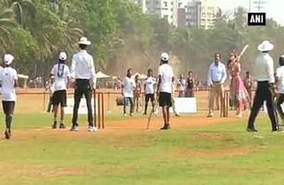 Kate and William get in their ‘cricket’ groove