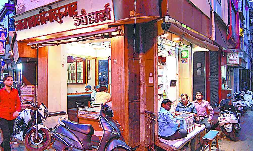 sarafa bazar open