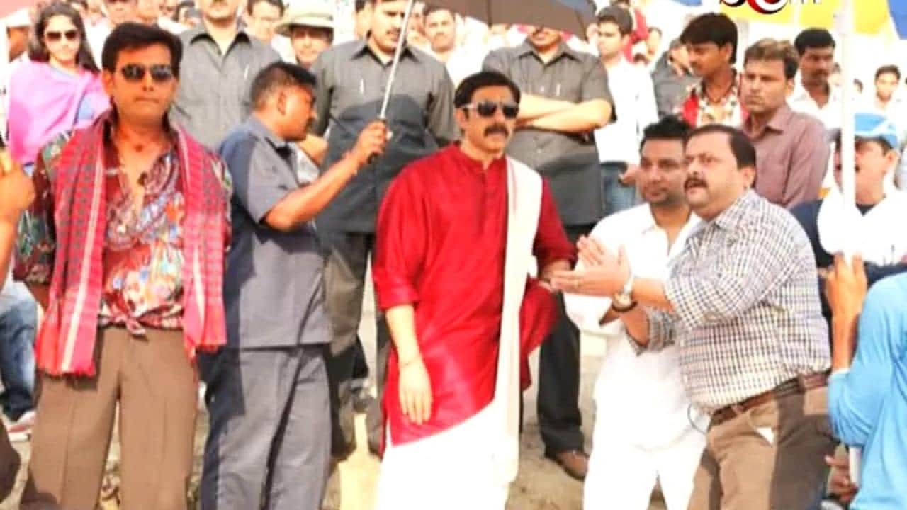 sunny deol mohalla assi is full on drama and comedy film