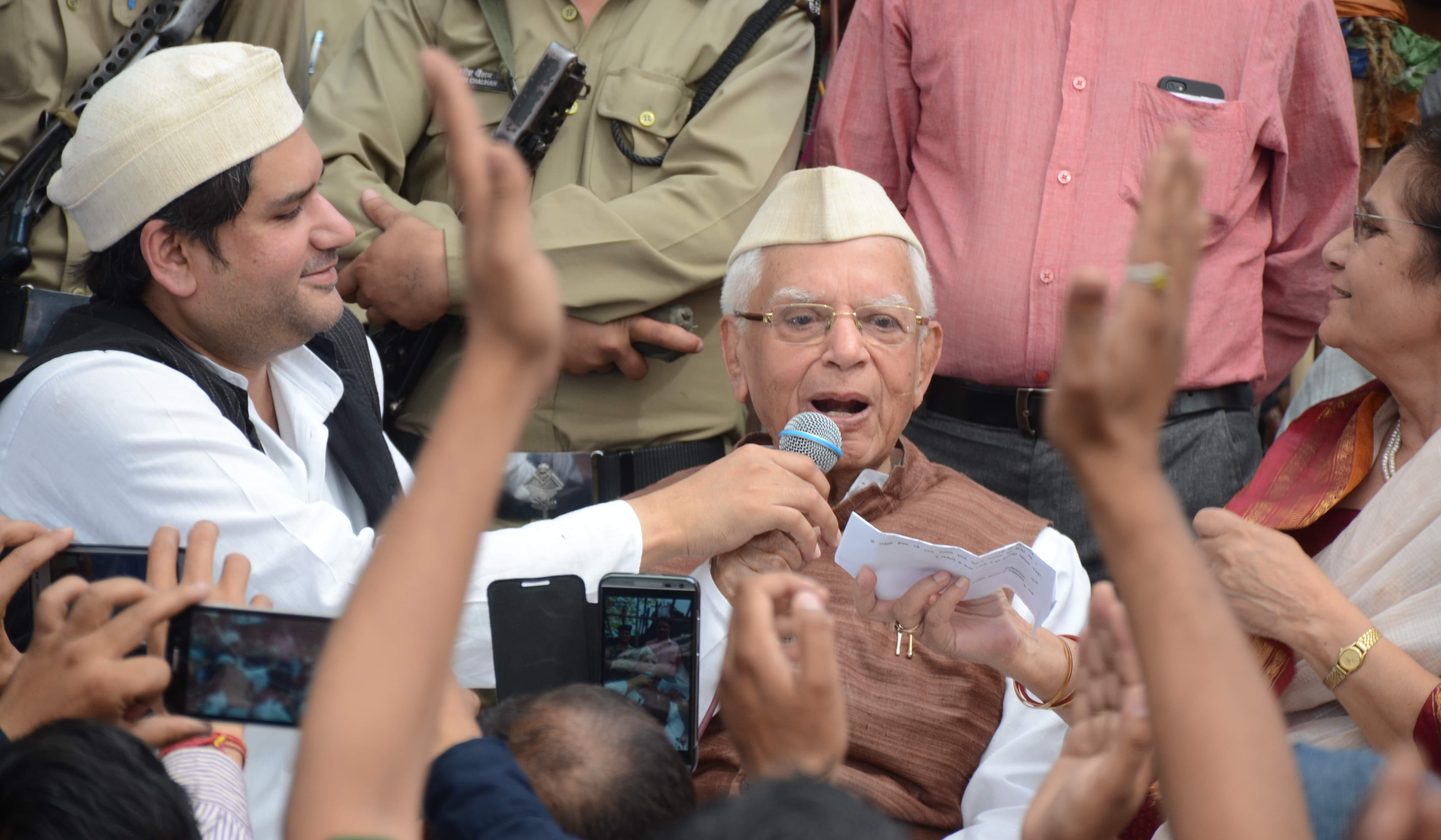 narendra singh negi garhwali song on political leaders 