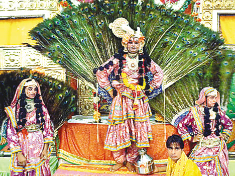 Krishna saved the honor of Draupadi
