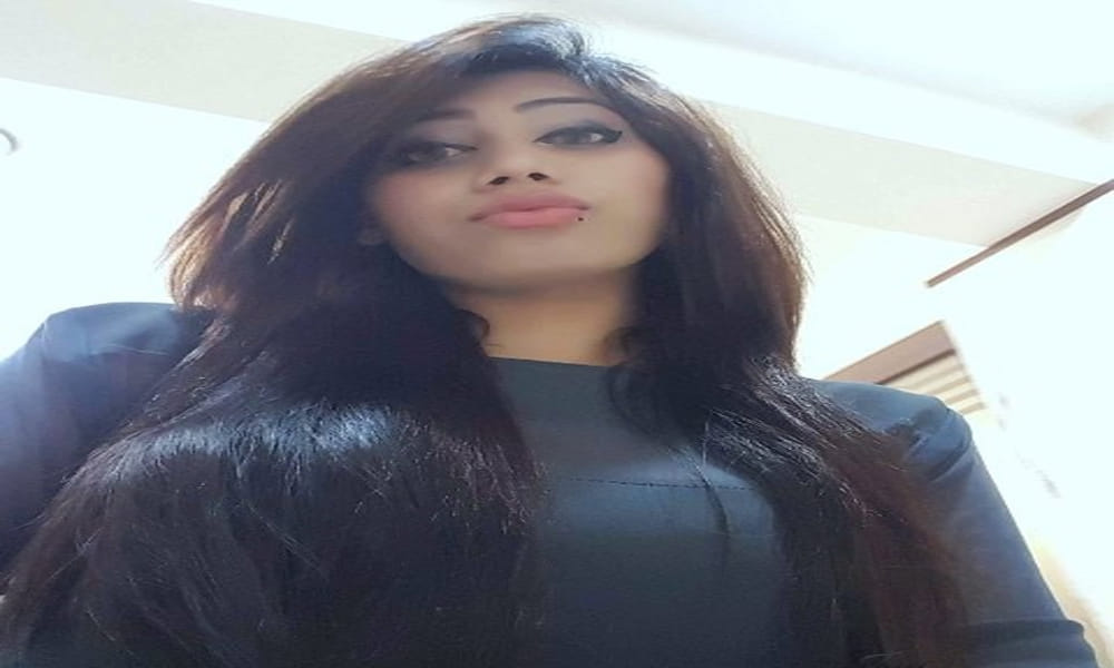 Rumoured Dabangg 3 actress Pearl Raah leaks topless picture