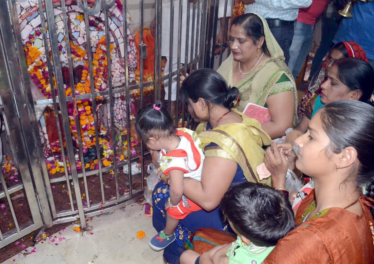 Skandmata perform prayers