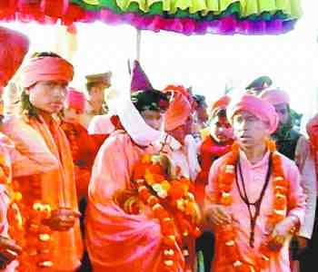 The procession was welcomed