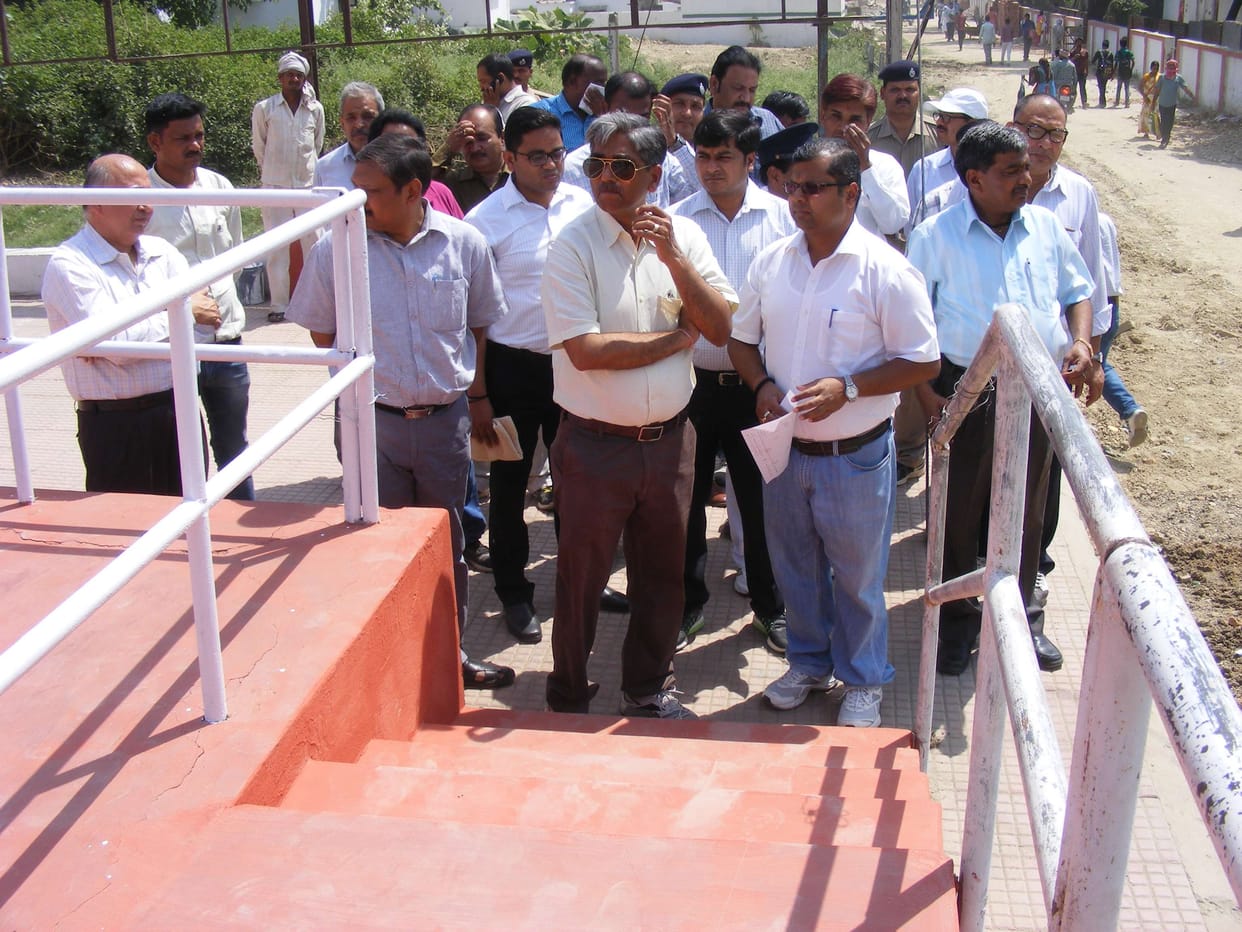 Coordinating the establishment of the new train operation