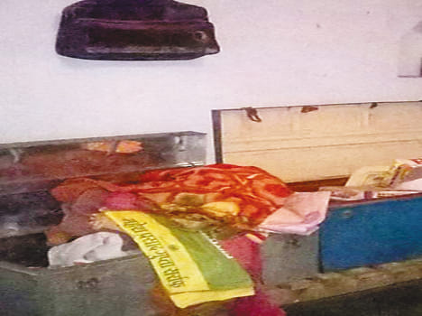 police inactive, theft in three houses