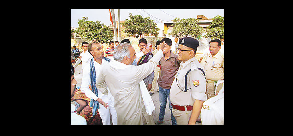 UP Man killed by cousin brother for land tussle, Family accuses Police also