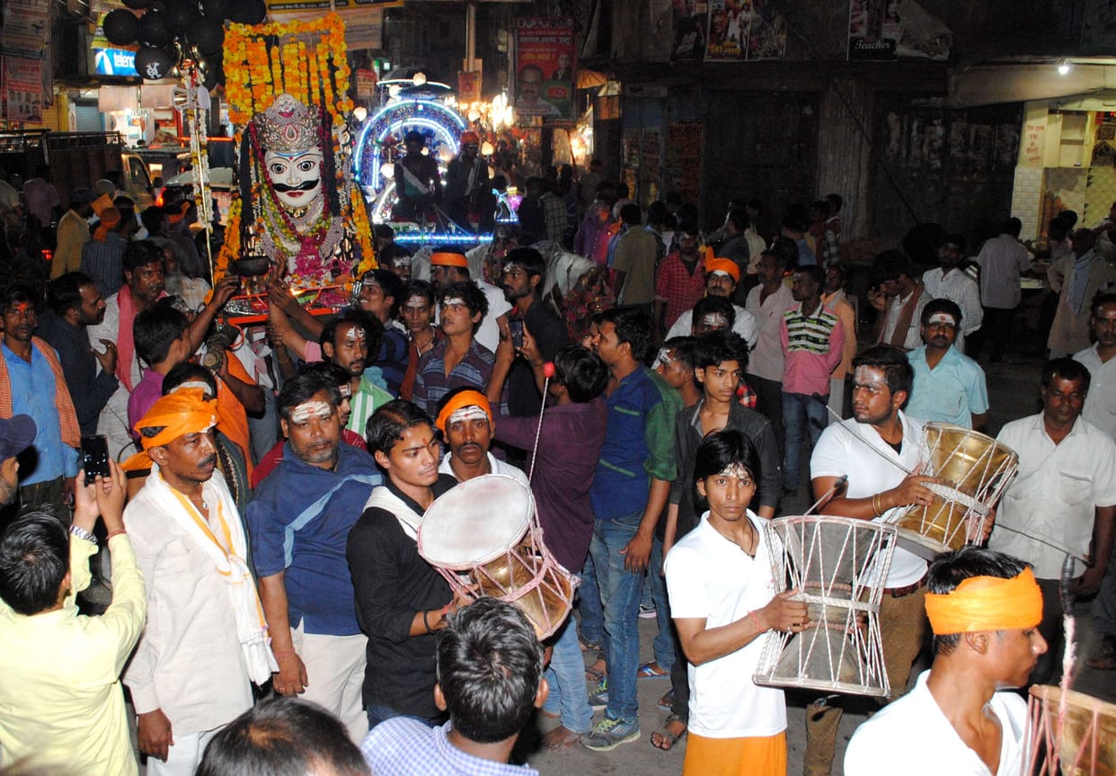 Baba cremation procession out of Nath