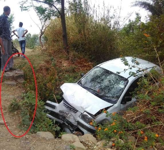  Panchkula, Car, falls into pit, All passengers survived Hair -2