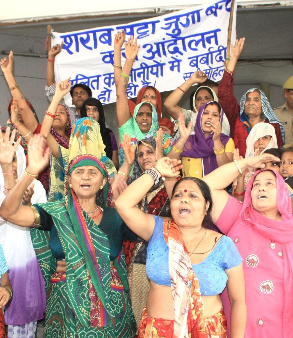 Police accused of selling alcohol, Hungama