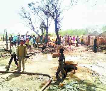 A fire burned 77 house