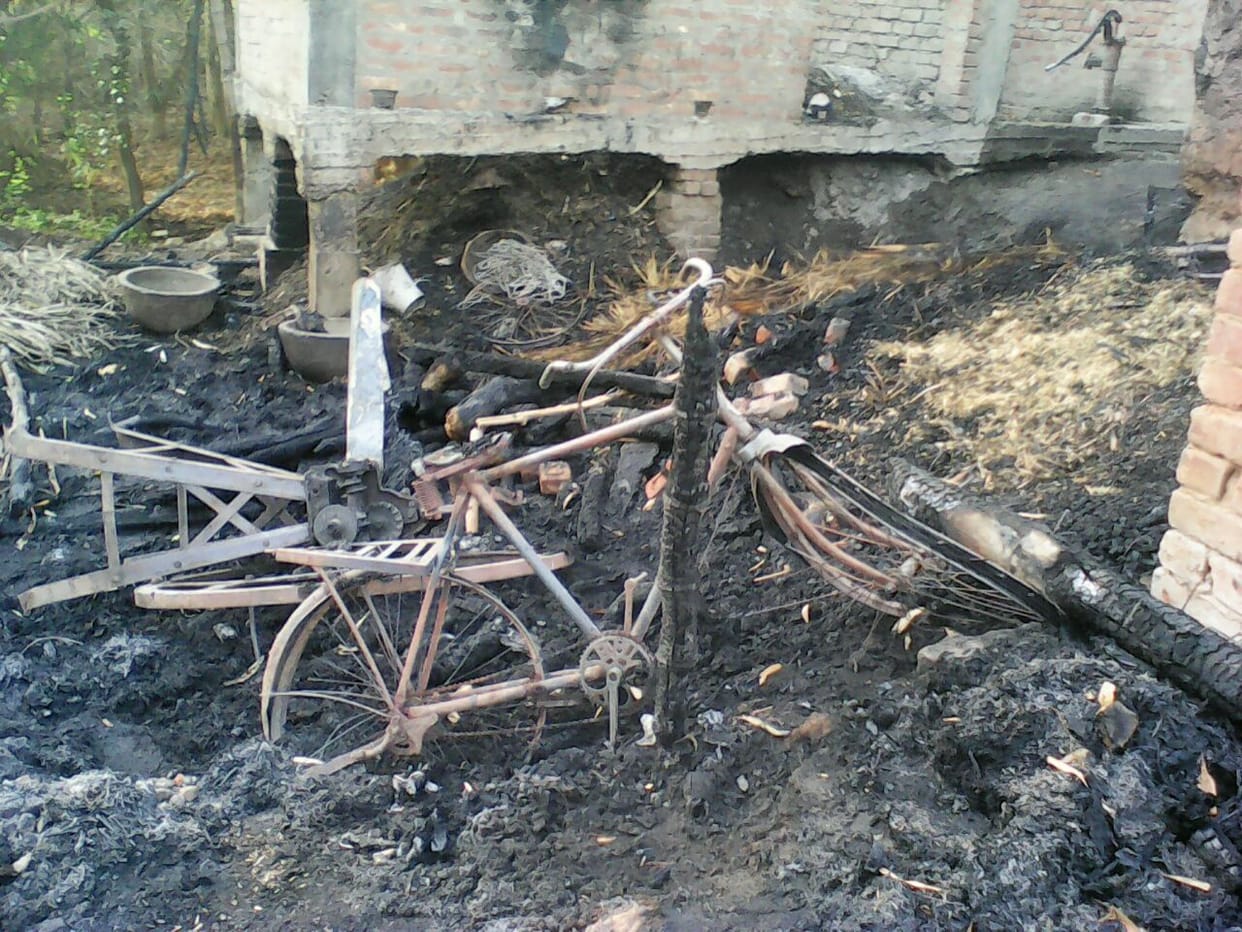 Five house ashes by fire