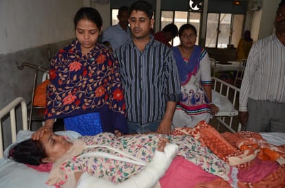 2 killed in road accident in jammu 