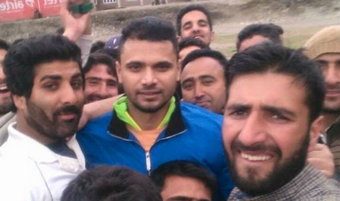 bangladesh cricket team captain Musharafe Mortaza in Kashmir