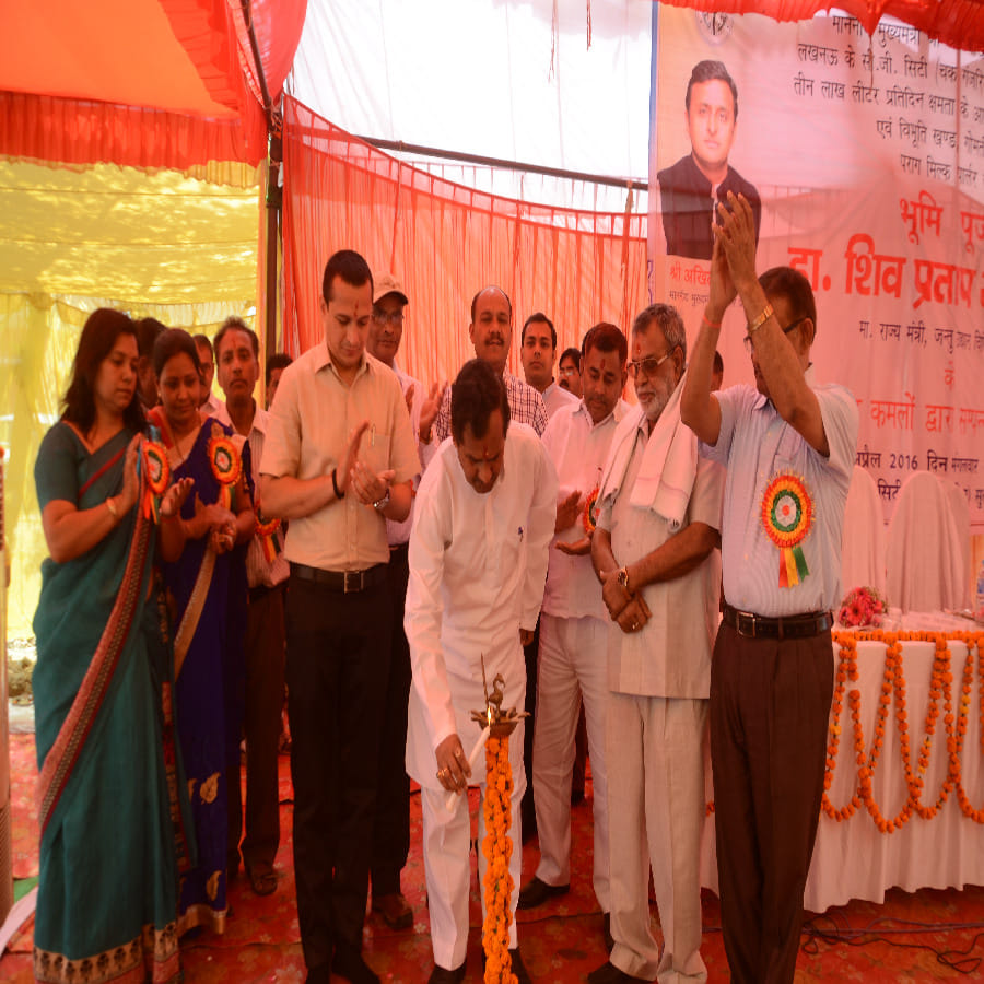 dm rajshekhar performs rituals for milk plant